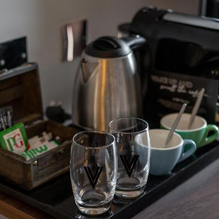 Village Hotel Warrington Zewnętrze zdjęcie