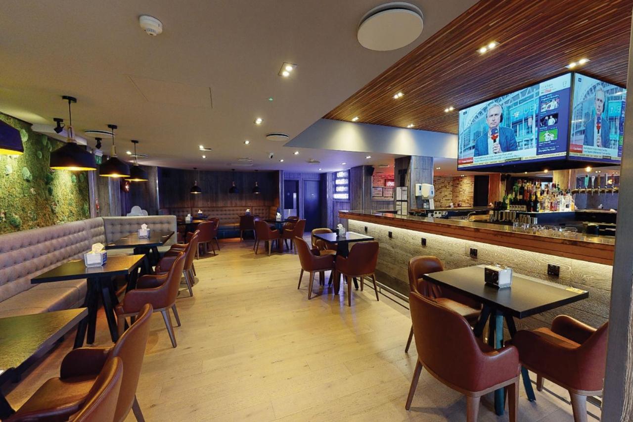 Village Hotel Warrington Zewnętrze zdjęcie