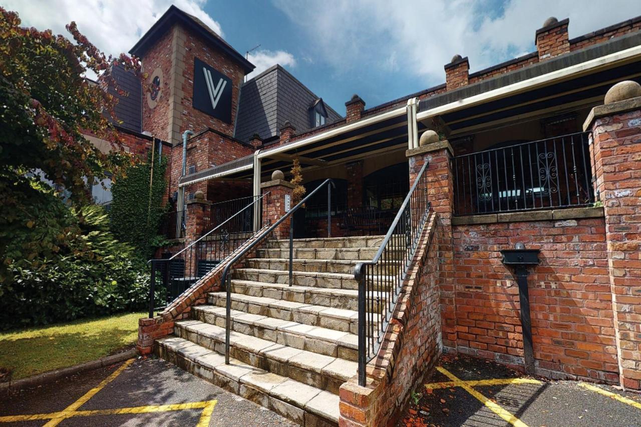 Village Hotel Warrington Zewnętrze zdjęcie