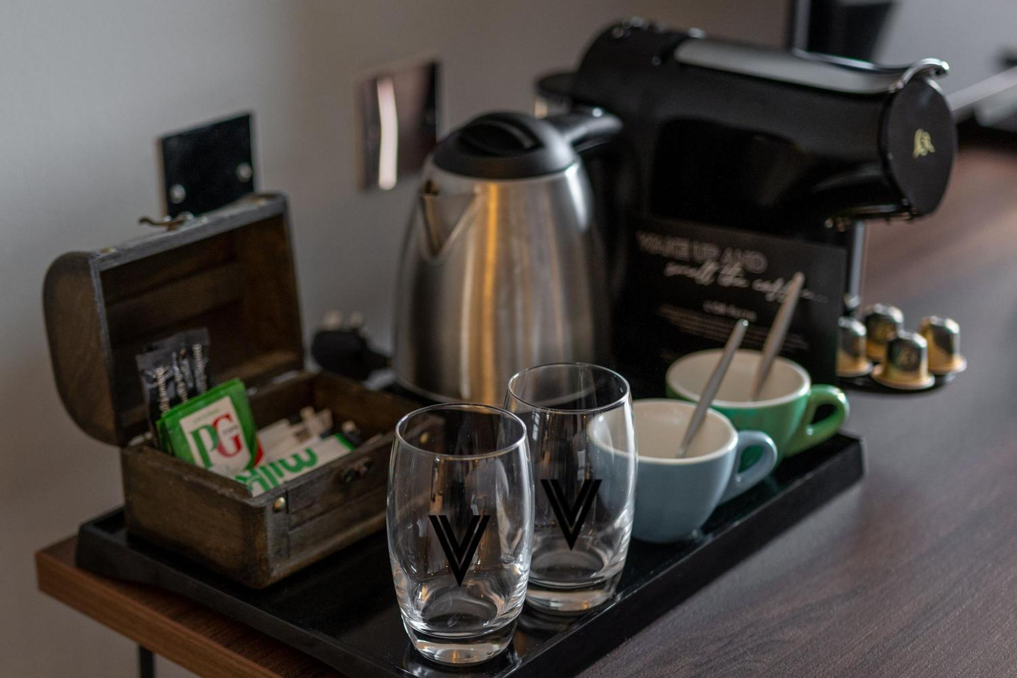 Village Hotel Warrington Zewnętrze zdjęcie