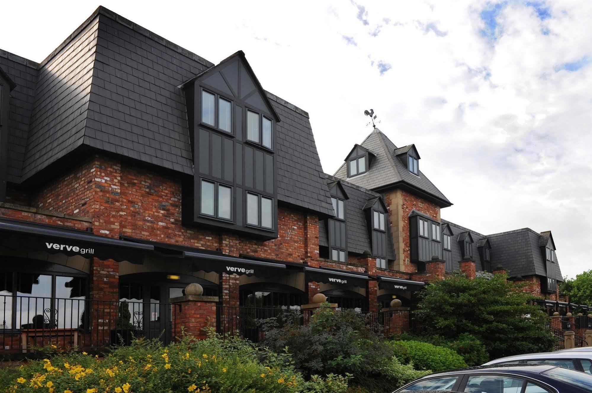 Village Hotel Warrington Zewnętrze zdjęcie