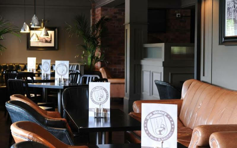 Village Hotel Warrington Zewnętrze zdjęcie