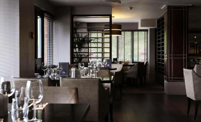Village Hotel Warrington Zewnętrze zdjęcie